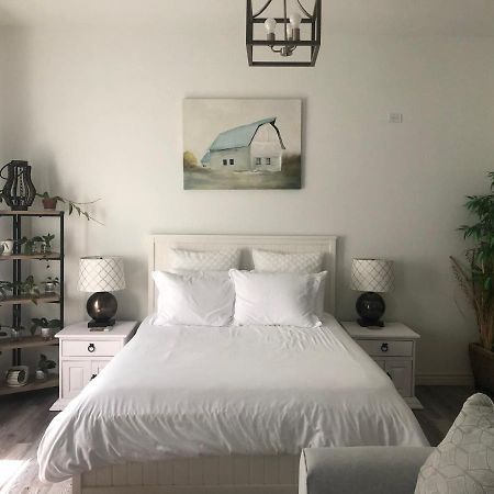 Beautiful Private Casita/Guesthouse W/ Kitchen, Access To Pool/Spa Goodyear Luaran gambar