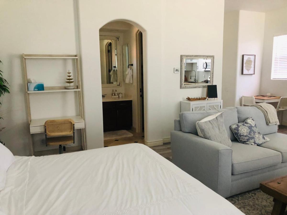 Beautiful Private Casita/Guesthouse W/ Kitchen, Access To Pool/Spa Goodyear Luaran gambar